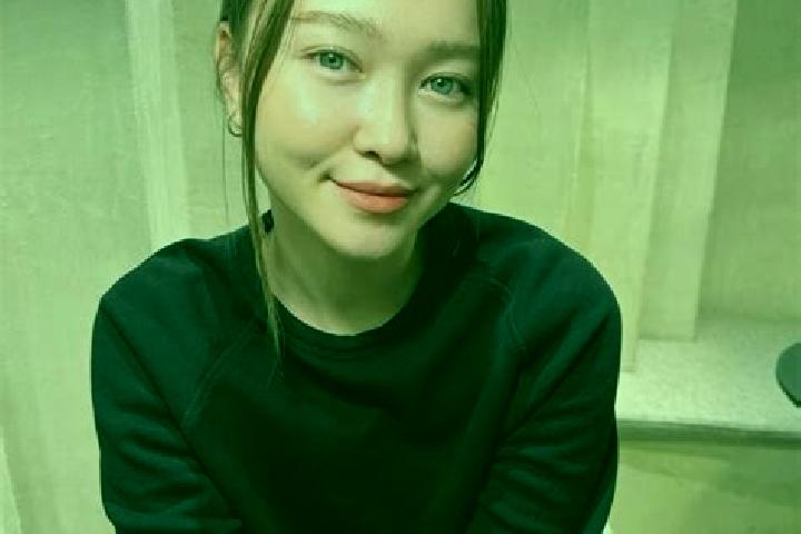 Kinsley, 37, a auburn blue-eyed asian companion based in Merikanjaka. Offering Deep French Kissing, Dinner Date. Available for incall and outcall, overnight ...