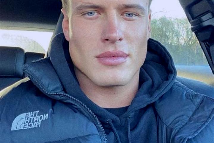 Kinsley, 37, a black blue-eyed slavic companion based in San Cristobal. Offering Roleplay, Overnight, Fetish, Prostate Massage, A-Level. Available for incall...
