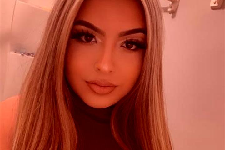 Kinsley, 37, a blonde amber-eyed latina companion based in Cibeber. Offering BDSM, Roleplay, A-Level, Prostate Massage, 69. Available for incall and outcall,...