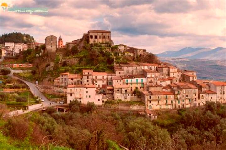 Kinsley, 37 — Escort in Sant Angelo A Fasanella, Italy