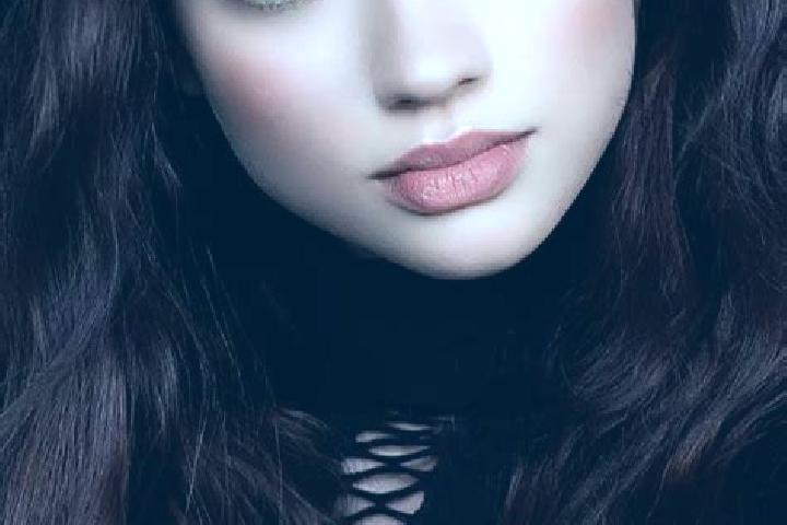 Kinsley, 38, a brunette dark-eyed european companion based in Three Kings. Offering GFE, BDSM, Striptease. Available for incall and outcall, overnight bookin...