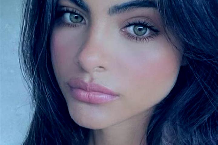 Kinsley, 38, a red green-eyed indian companion based in Monkstown. Offering Striptease, Deep French Kissing. Available for incall and outcall, overnight book...