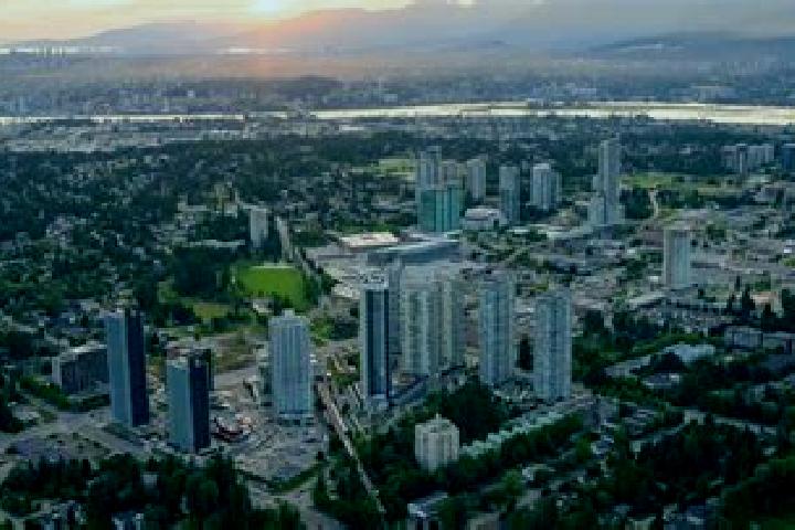 Kinsley, 38 — Escort in Surrey City Centre, Canada
