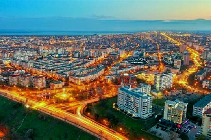 Kinsley, 39, a auburn hazel-eyed caucasian companion based in Baricella. Offering Travel Companion, Party Girl, Overnight, Tantra, Deep French Kissing. Avail...