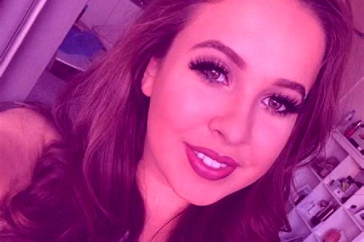 Kinsley, 39, a red brown-eyed latina companion based in Cucuron. Offering BDSM, 69, Domination, Erotic Massage, A-Level. Available for incall and outcall, da...