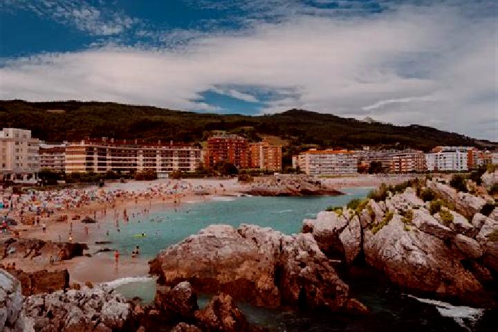 Kinsley, 39 — Escort in Castro-Urdiales, Spain