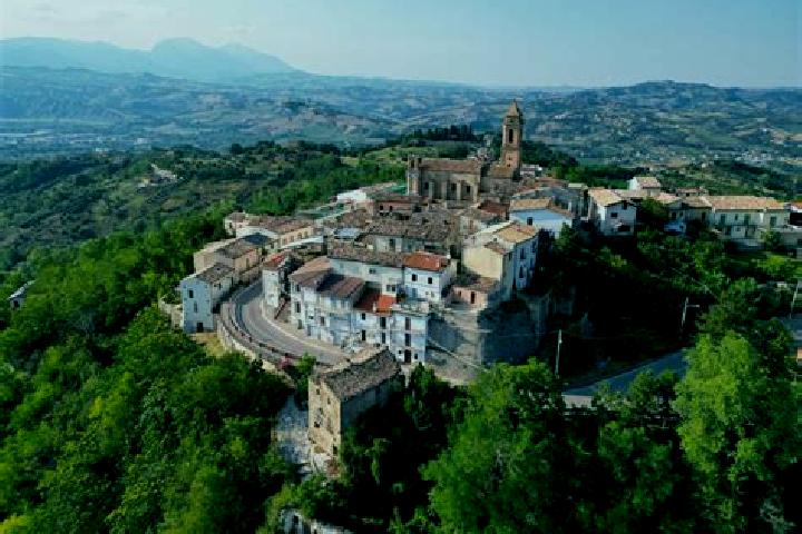 Kinsley, 39 — Escort in Penna Sant Andrea, Italy