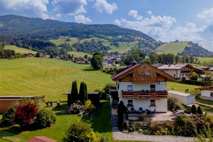 Kinsley, 39 — Escort in Walchen, Austria