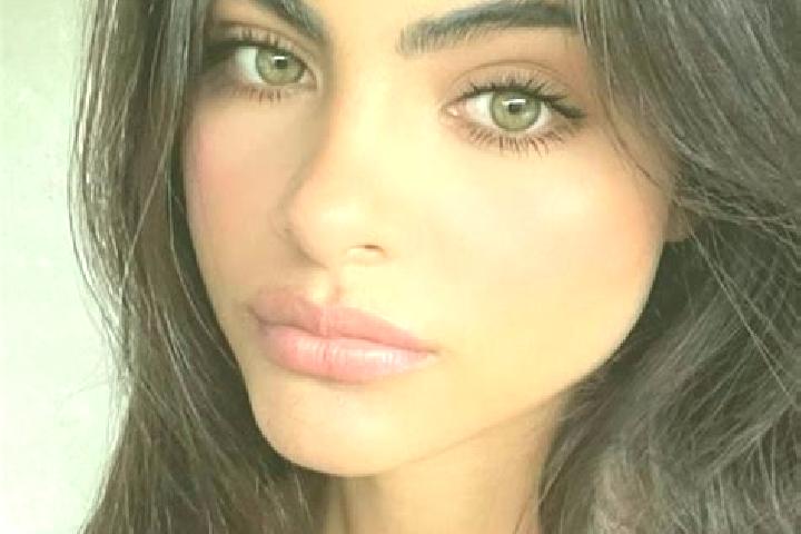 Layla, 20, a brunette dark-eyed indian companion based in Nieuw Moscou. Offering 69, Fetish, Deep French Kissing. Available for incall and outcall, day and e...