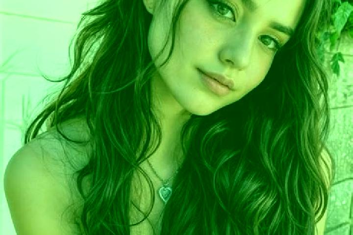 Layla, 20, a brunette hazel-eyed slavic companion based in Marcillac. Offering Deep French Kissing, Erotic Massage, 69. Available for incall and outcall, day...