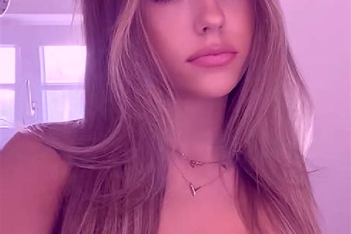 Layla, 20, a dark blonde brown-eyed ebony companion based in Maeser. Offering 69, A-Level, Roleplay. Available for incall and outcall, overnight bookings ava...