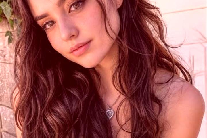 Layla, 20, a dark blonde hazel-eyed middle eastern companion based in Mangalapadi. Offering Striptease, Couples, Girlfriend Experience. Available for incall ...