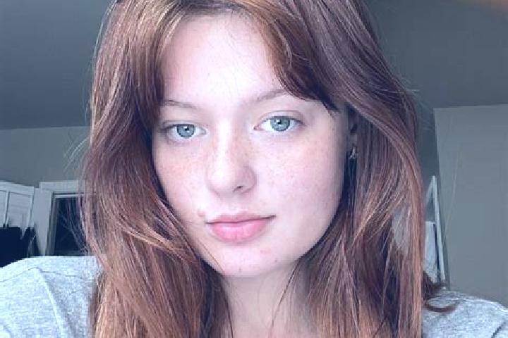 Layla, 20, a red green-eyed caucasian companion based in Ndeaboh. Offering CIM, Erotic Massage. Available for incall and outcall, overnight bookings available.