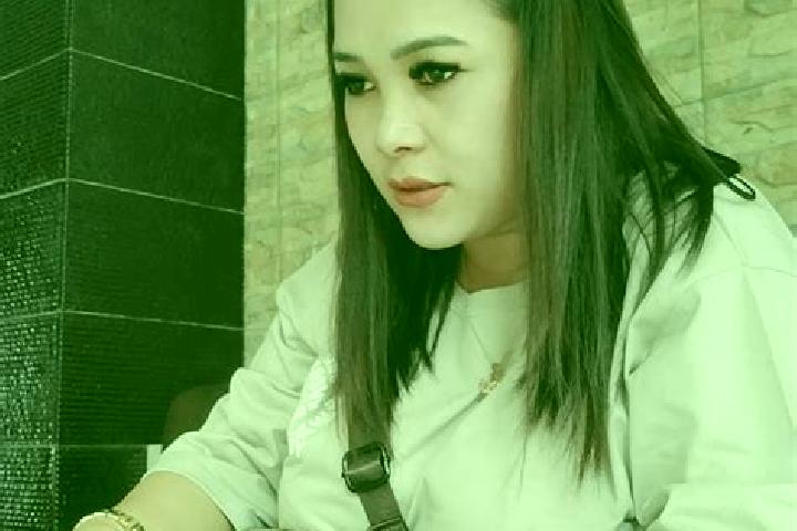 Layla, 20 — Escort in Denok, Indonesia