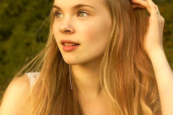 Layla, 20 — Escort in Novyye Zori, Russia