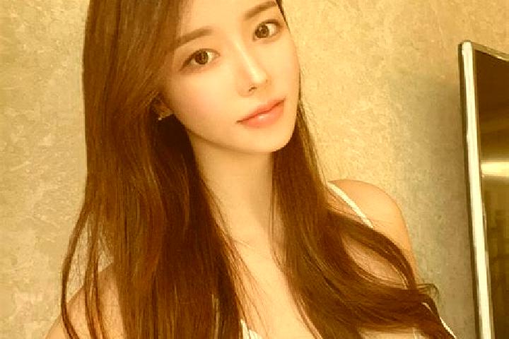Layla, 20 — Escort in Xitieshan, China