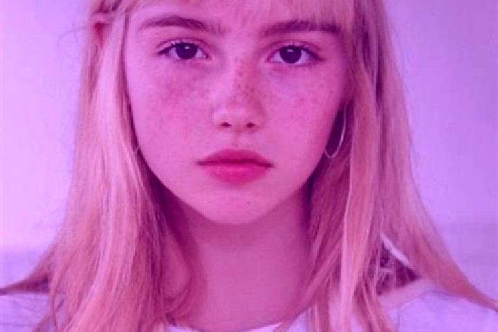 Layla, 21, a blonde brown-eyed mixed companion based in Koolkerke. Offering Roleplay, Deep French Kissing, Duos, GFE, Couples. Available for incall and outca...