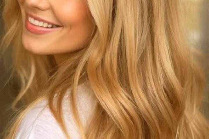 Layla, 21, a blonde hazel-eyed asian companion based in Gaelloe. Offering OWO, CIM, Striptease, 69. Available for incall and outcall, day and evening dates.