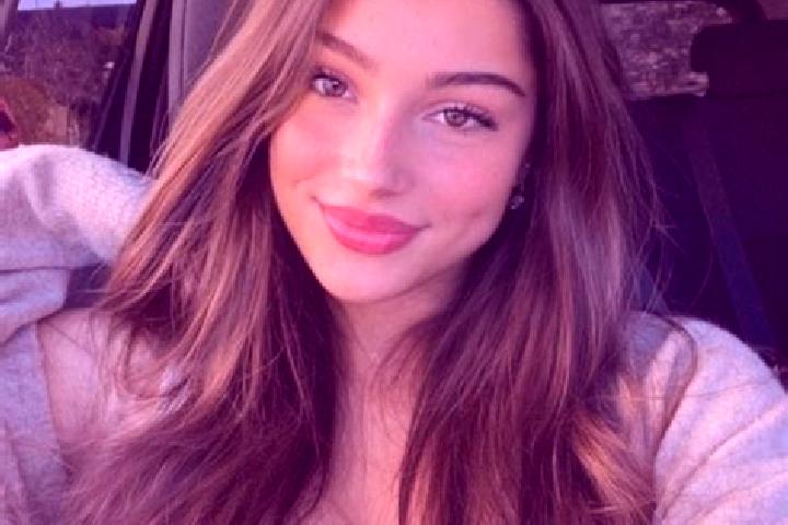 Layla, 21, a brunette hazel-eyed asian companion based in Hradek nad Nisou. Offering Striptease, Dinner Date. Available for incall and outcall, overnight boo...