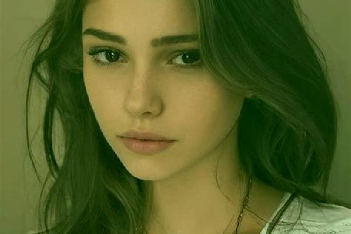 Layla, 21, a chestnut brown-eyed slavic companion based in Carpineto Romano. Offering Duos, Domination, Tantra, Fetish, Deep French Kissing. Available for in...