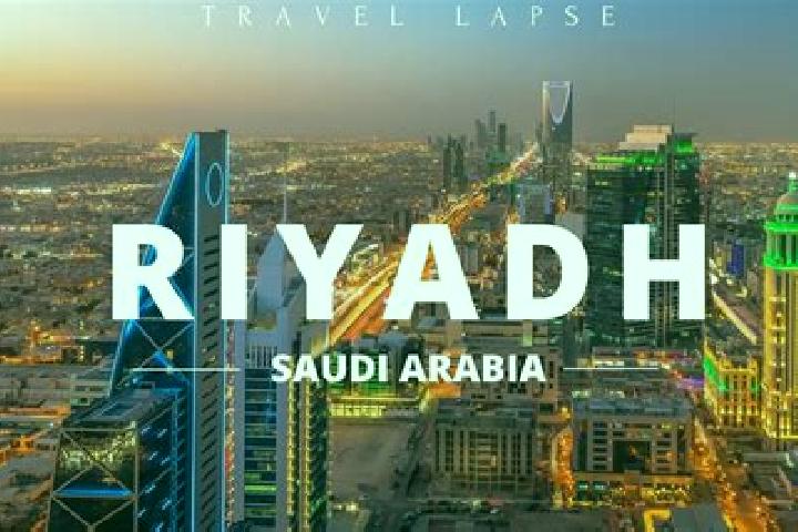 Layla, 21 — Escort in Adh Dhibiyah, Saudi Arabia