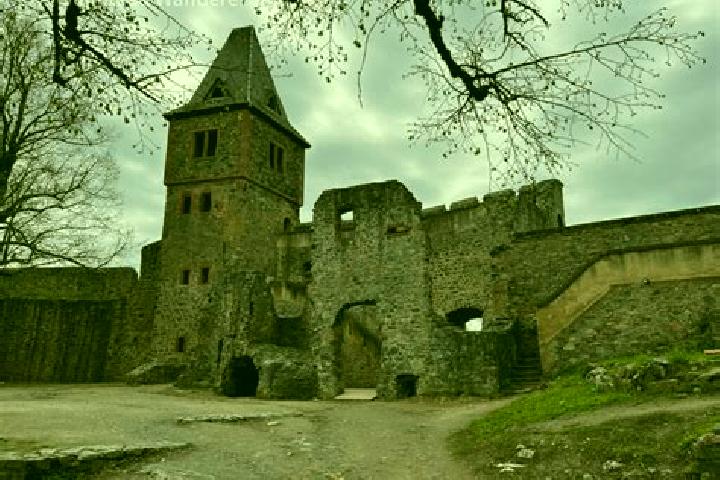 Layla, 21 — Escort in Frankenstein, Germany