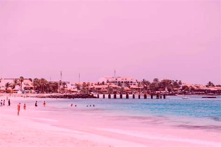 Layla, 21 — Escort in Salineiro, Cape Verde