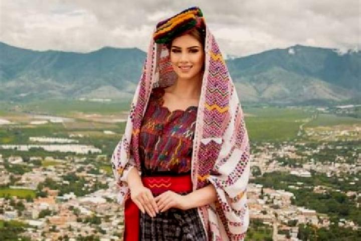 Layla, 21 — Escort in San Miguel Chicaj, Guatemala
