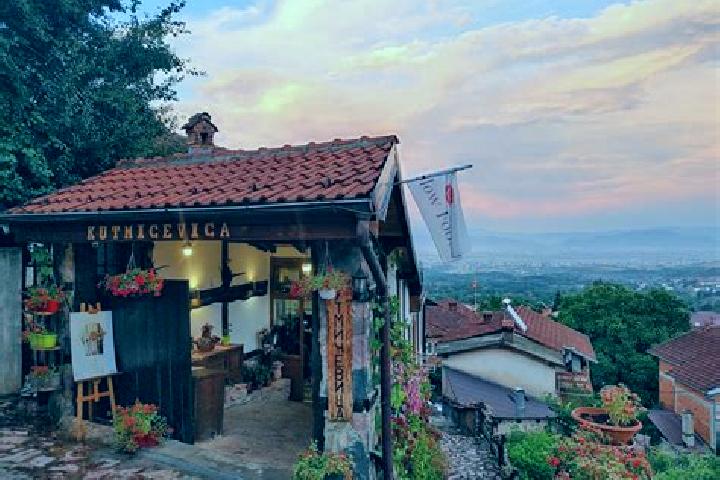 Layla, 21 — Escort in Suto Orizare, North Macedonia