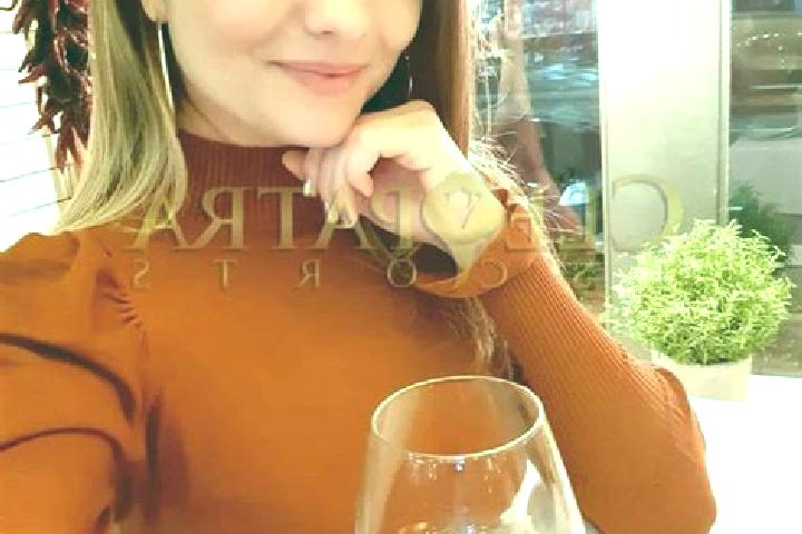 Layla, 22, a auburn grey-eyed mediterranean companion based in San Jose de Cervera. Offering Deep French Kissing, BDSM, Erotic Massage, OWO. Available for in...