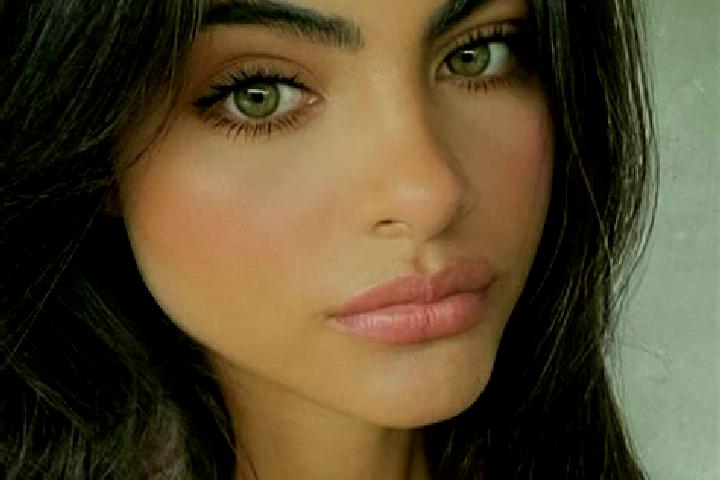 Layla, 22, a brunette dark-eyed indian companion based in Ringgenberg. Offering Party Girl, Tantra, A-Level, Duos, CIM. Available for incall and outcall, day...