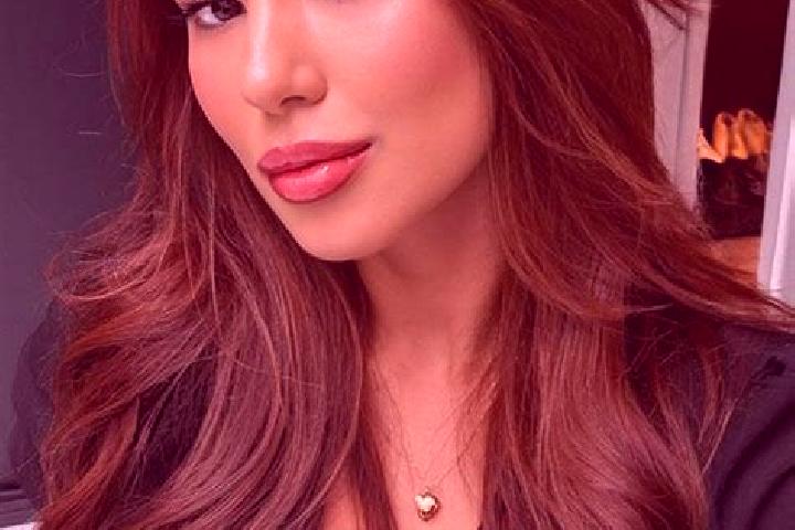 Layla, 22, a chestnut dark-eyed latina companion based in Nanto-shi. Offering Travel Companion, Roleplay, Striptease, A-Level. Available for incall and outca...