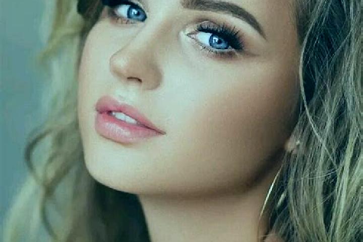 Layla, 22, a dark blonde blue-eyed slavic companion based in Kampung Oran. Offering CIM, Couples, Girlfriend Experience, Tantra. Available for incall and out...