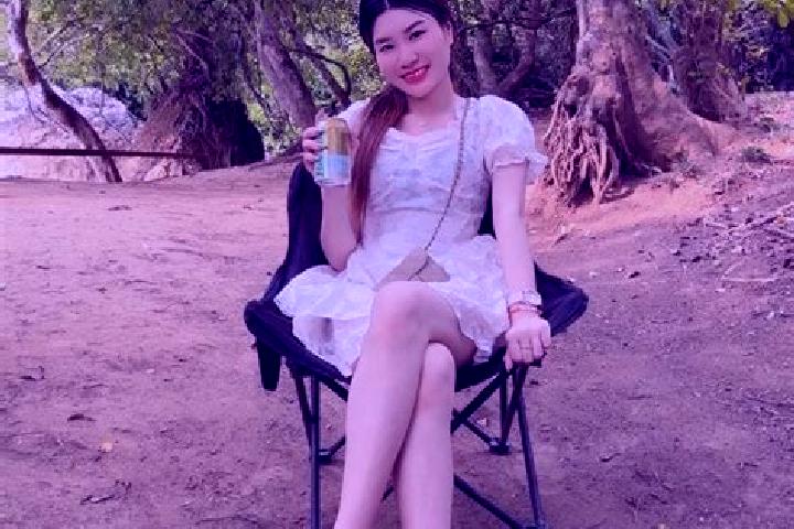 Layla, 22 — Escort in Ban Lak Song, Thailand