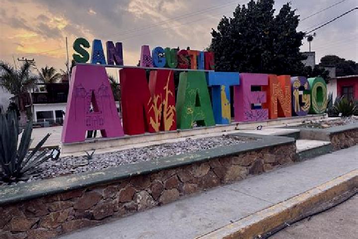 Layla, 22 — Escort in San Agustin Amatengo, Mexico