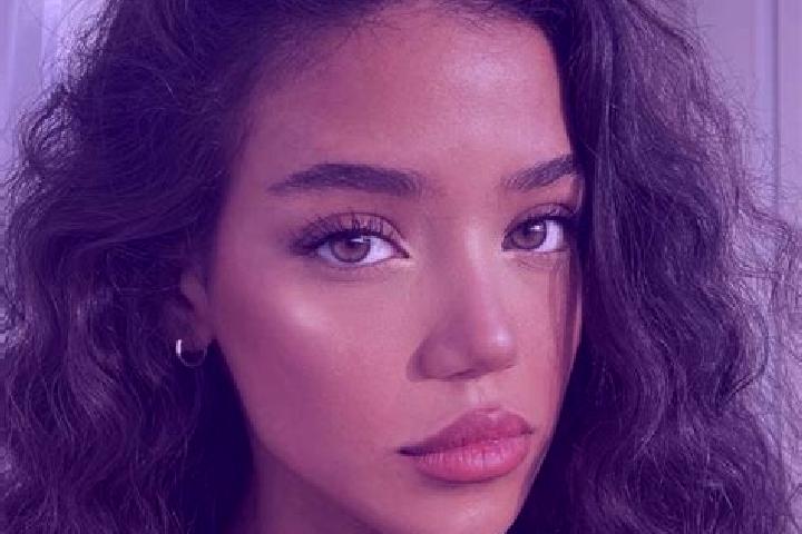Layla, 23, a black brown-eyed ebony companion based in Grzegorzew. Offering Overnight, GFE, 69, Prostate Massage. Available for incall and outcall, day and e...