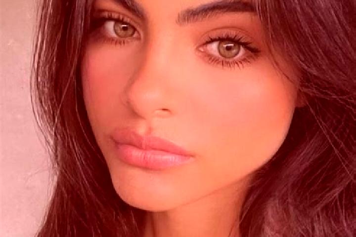 Layla, 23, a black hazel-eyed slavic companion based in Ahihud. Offering A-Level, Erotic Massage, Fetish, Travel Companion, Girlfriend Experience. Available ...