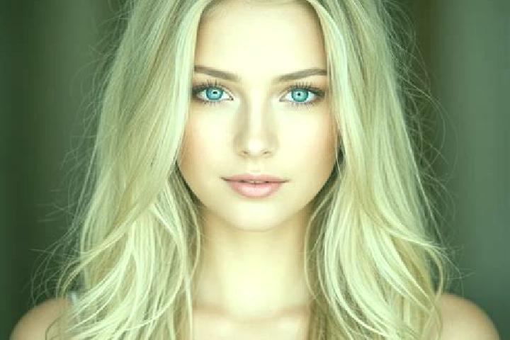 Layla, 23, a blonde grey-eyed mixed companion based in Dalong. Offering Tantra, Couples. Available for incall and outcall, day and evening dates.