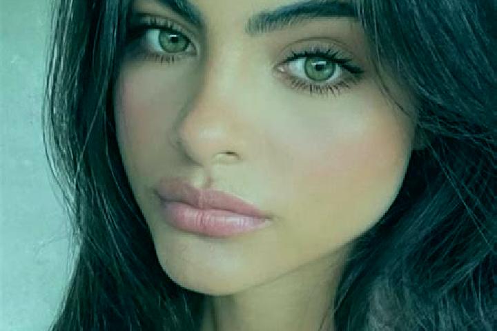 Layla, 23, a brunette green-eyed indian companion based in Cleon. Offering Couples, Tantra, Prostate Massage. Available for incall and outcall, overnight boo...
