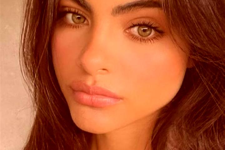 Layla, 23, a brunette green-eyed middle eastern companion based in Mayfield. Offering Striptease, Duos, BDSM, Dinner Date. Available for incall and outcall, ...