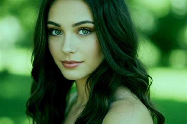 Layla, 23, a brunette hazel-eyed mediterranean companion based in Mogneneins. Offering Travel Companion, Tantra, A-Level. Available for incall and outcall, d...