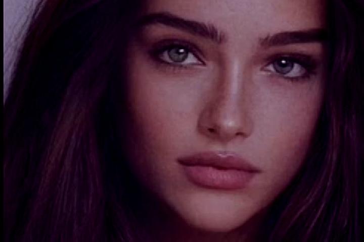 Layla, 23, a chestnut grey-eyed caucasian companion based in Flacht. Offering Duos, GFE, CIM, Tantra. Available for incall and outcall, day and evening dates.