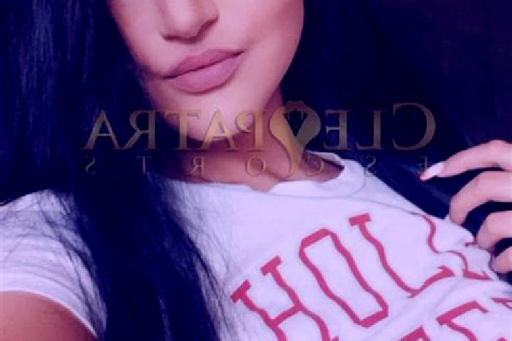 Layla, 23, a dark blonde dark-eyed mediterranean companion based in Clearbrook Park. Offering BDSM, Couples, Fetish, Tantra, OWO. Available for incall and ou...
