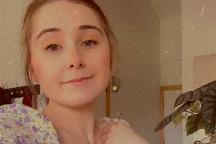 Layla, 23 — Escort in Lorenz Park, United States