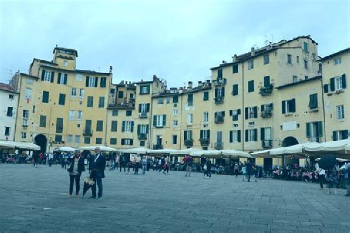 Layla, 23 — Escort in Lucca, Italy