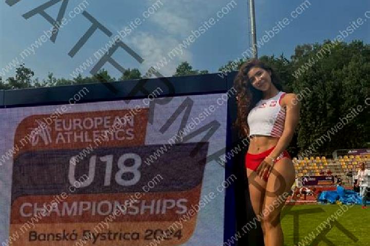 Layla, 23 — Escort in Rudnik, Poland