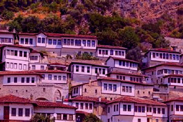 Layla, 23 — Escort in Rukaj, Albania