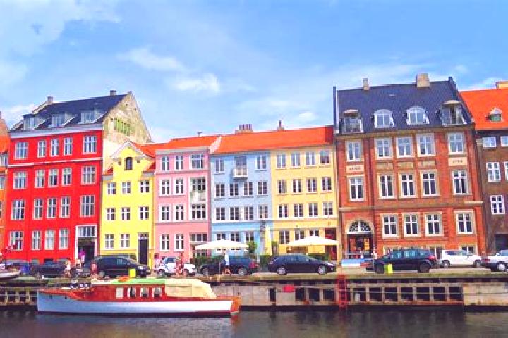 Layla, 23 — Escort in Vildbjerg, Denmark