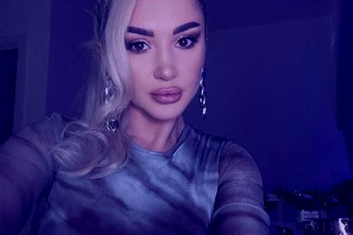 Layla, 24, a blonde grey-eyed indian companion based in Bakerstown. Offering Overnight, Deep French Kissing, BDSM, Travel Companion, Prostate Massage. Availa...