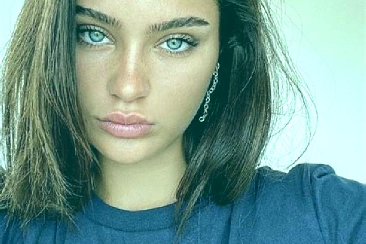 Layla, 24, a brunette blue-eyed ebony companion based in Pendolo. Offering Erotic Massage, Party Girl, Girlfriend Experience, Domination, BDSM. Available for...